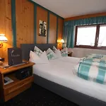 Haus Alpengluehn Penzion 3*
