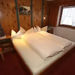 Haus Alpengluehn 3*