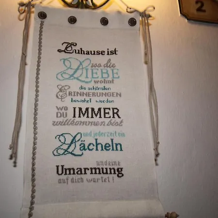 Haus Alpengluhn Guest house Langenfeld