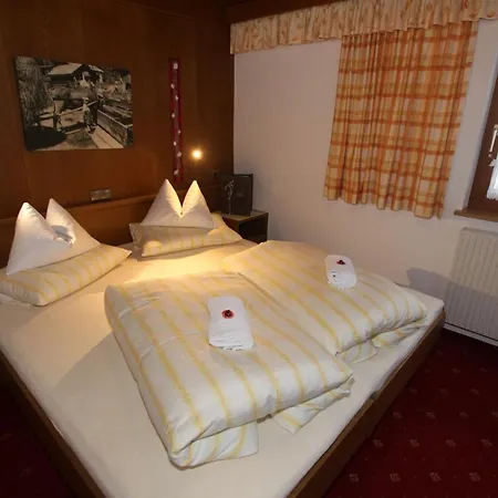 Haus Alpengluehn Gasthuis Längenfeld