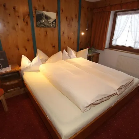 Haus Alpengluehn 3*